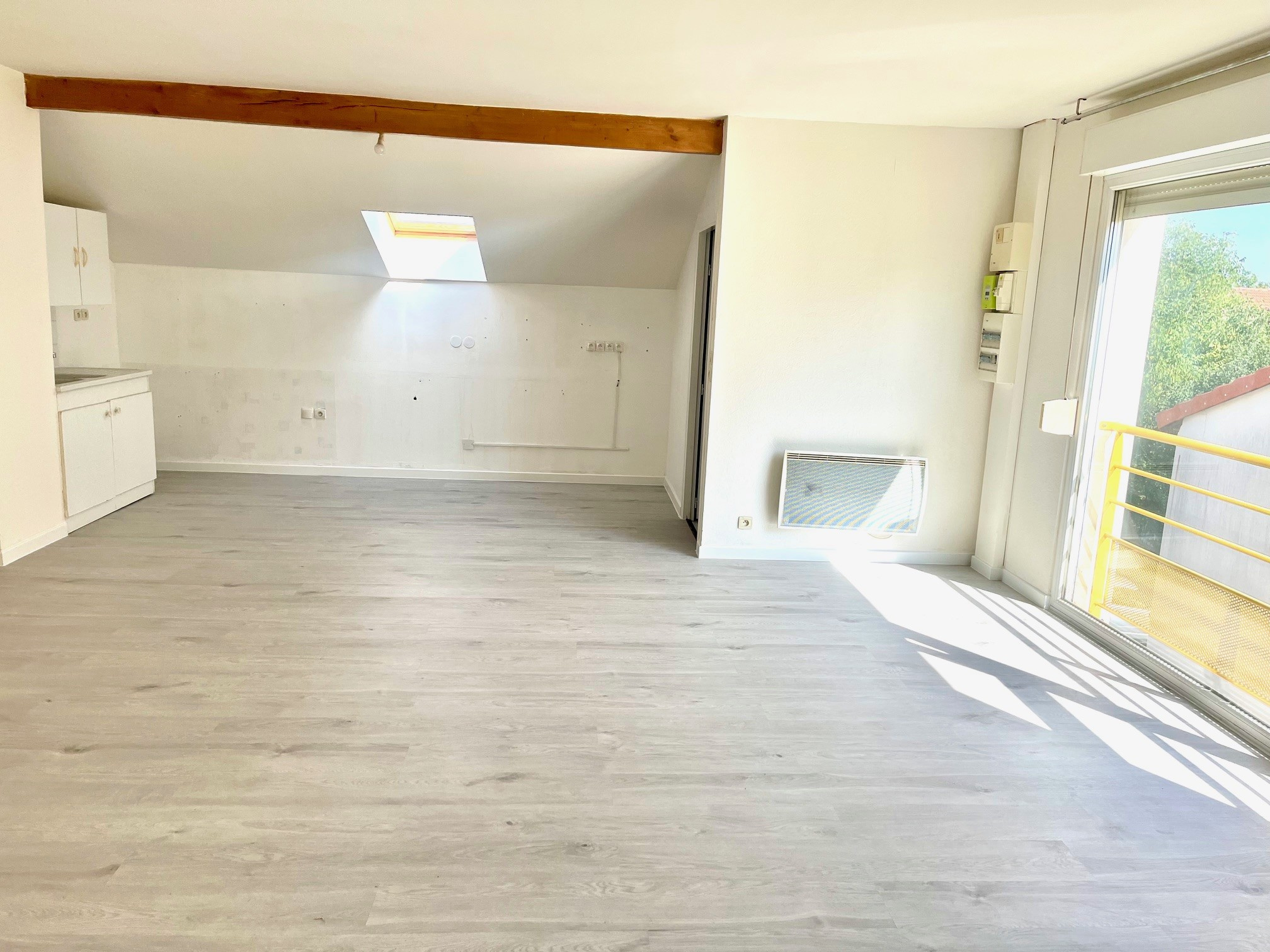 JANY CENTRE APPARTEMENT F2 : 82 000 EUR FAI